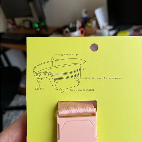 NWT All in Motion Belt Bag - blush/pink - Picture 4 of 4